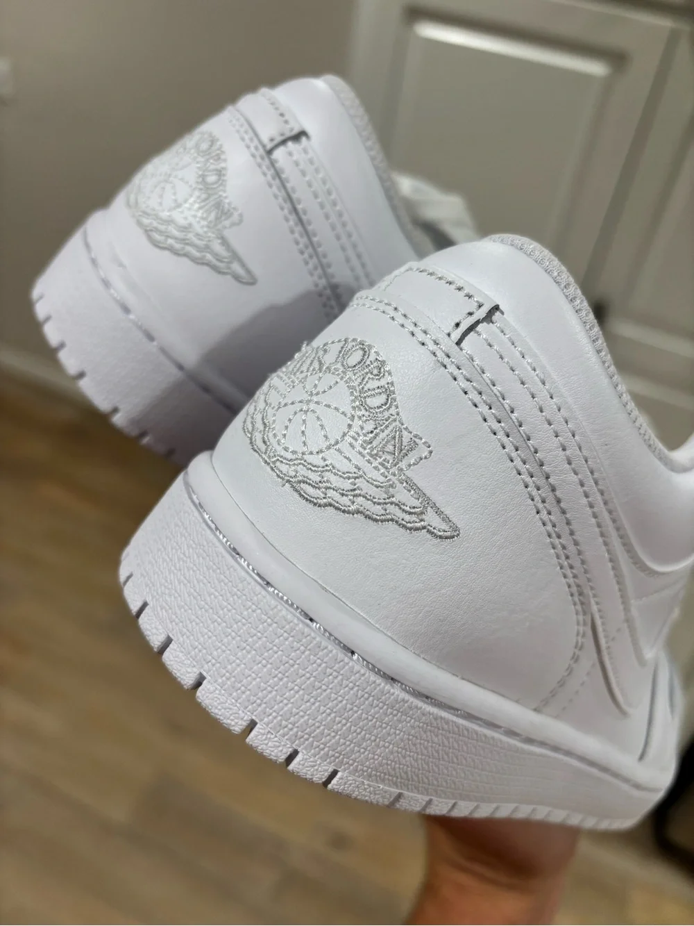 Nike Air Jordan 1 Low Shoes Men’s Size 9.5 Triple White 2022 Sneakers